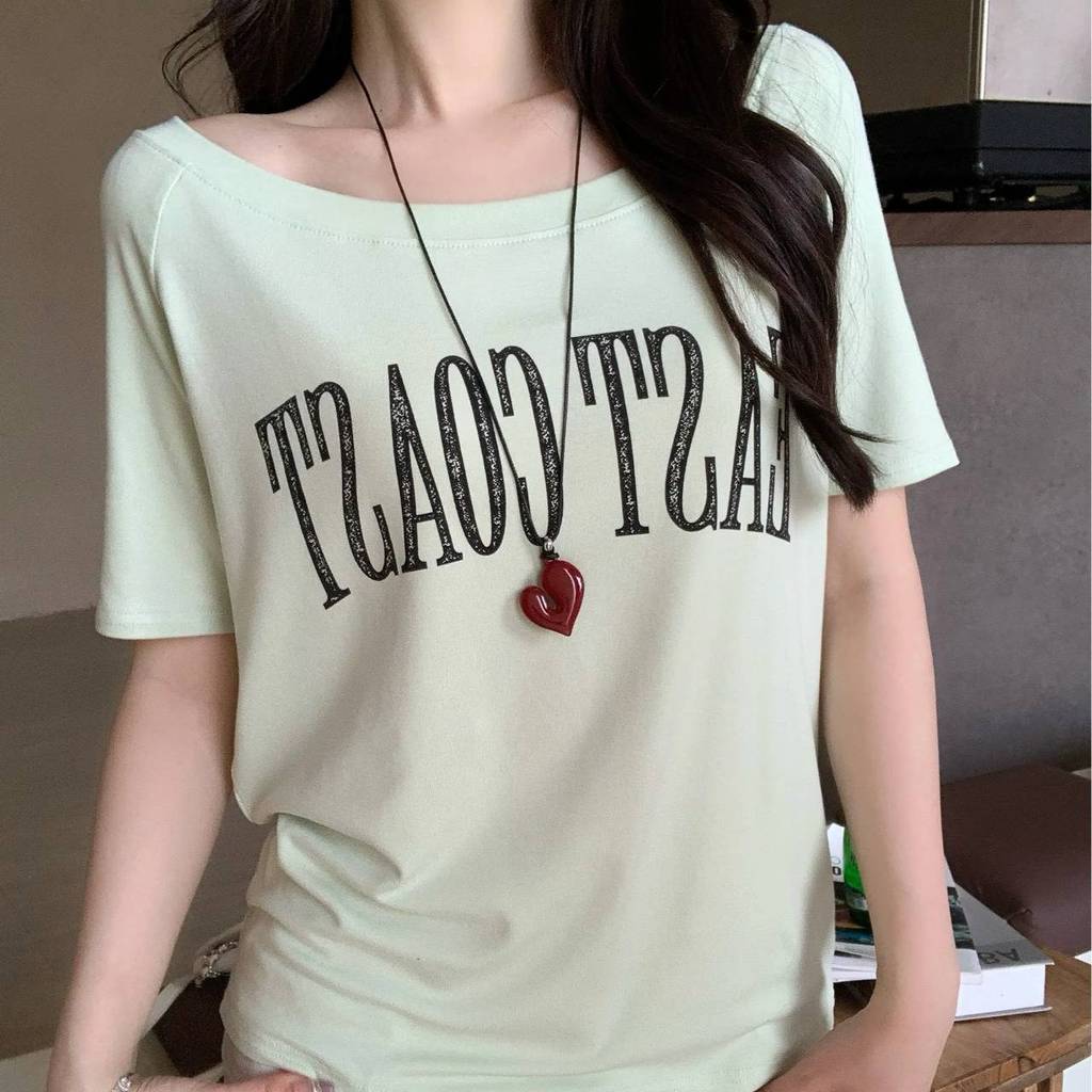 Top.street【มาแรง】🔥 เสื้อยืด เสื้อแขนสั้น เปิดไหล่ ทรงหลวม หญิงมินิมอล สีขาว 'EAST COAST' เก็บเงินปลายทาง 2026
