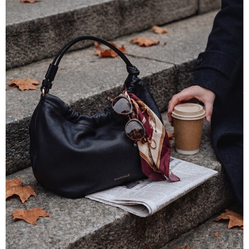NEW!! Marroque Slouchy Pumpkin Bag in Onyx กระเป๋ารุ่น Pumpkin สีดำ ใช้งานได้หลากหลาย คล้องมือ คลัช ครอสบอดี้ น้ำหนักเบา