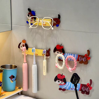 【ส่งสินค้าใน 24 ชั่วโมง】รูปสุนัขดัชชุนด์ ชั้นวางของในห้องน้ำ มีที่ใส่แปรงสีฟัน แบบกาวในตัว อเนกประสงค์ น่ารัก