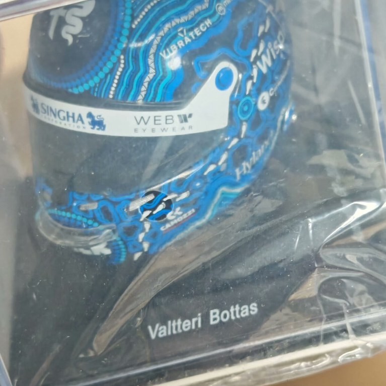 F1 Racing Model Jewelry 1: 5 Spark Alpha Rome Obertas 2023 Australia Station Helmet Model