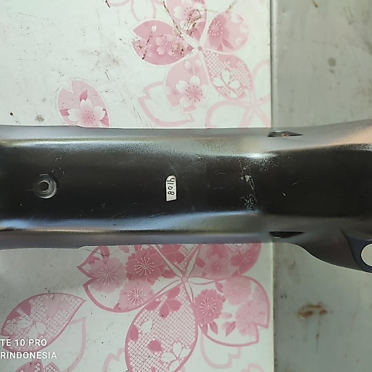 Suzuki smash ใหม่ original Middle Legshield / 4108