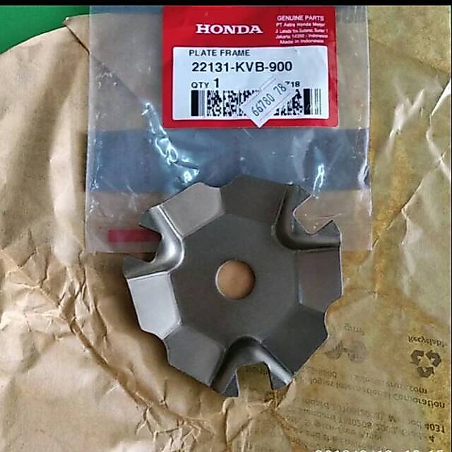 22131-KVB-900 HGP AHM 100% ROLLER HOUSING COVER VARIO - BEAT FI CBS - BEAT ESP - 22131KVB900 แผ่นปิด