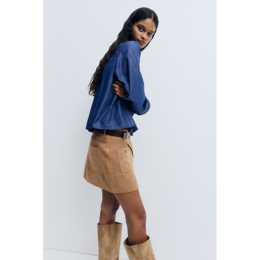 H&M(เอชแอนด์เอ็ม) เสื้อเบลาส์ยีนส์ตกแต่งระบาย Women Frill-trimmed denim blouse 1313417_1