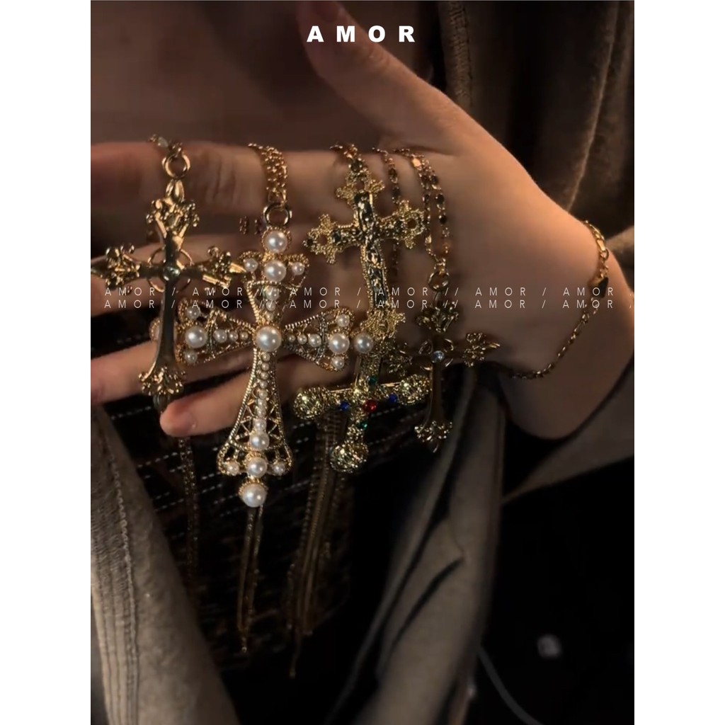 American Vintage Y2K สไตล์ 4-in-1 Stackable สร้อยคอ,อินเทรนด์ Gold Cross จี้คอ, Alt Aesthetic Niche แฟชั่น Clavicle CHAIN สามารถสวมใส่ Alone