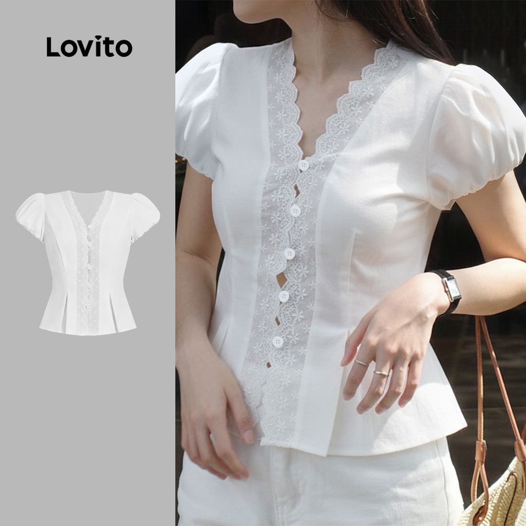 Lovito เสื้อเชิ้ตลำลองสำหรับผู้หญิง ใส่ทำงาน ไปเที่ยวพักผ่อน มีกระดุมลูกไม้ จีบ สำหรับฤดูใบไม้ผลิ/ฤดูร้อน สีขาว L179AD153