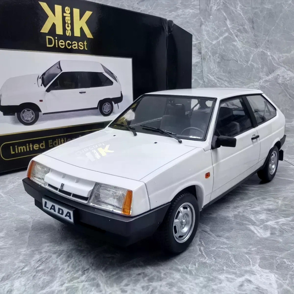 1/18 LADA 2108 SAMARA 1989 LADA Sama เครื่องประดับโมเดลรถโลหะผสม