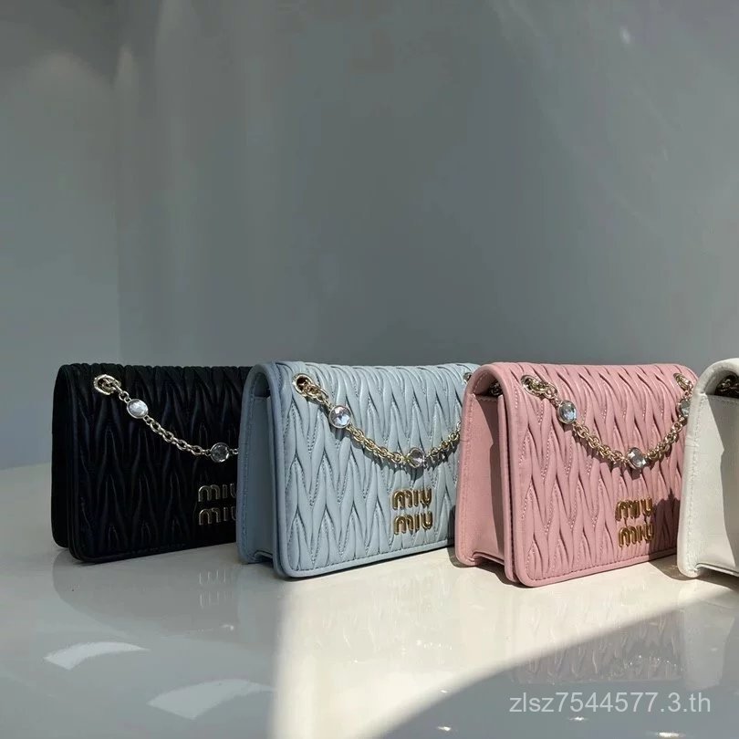 ใหม่ Miumiu Classic Flap Bag Miumiu สุภาพสตรี 2022 ใหม่หนังแกะจีบอัญมณีโซ่ทองกระเป๋าสะพายกระเป๋า Mes