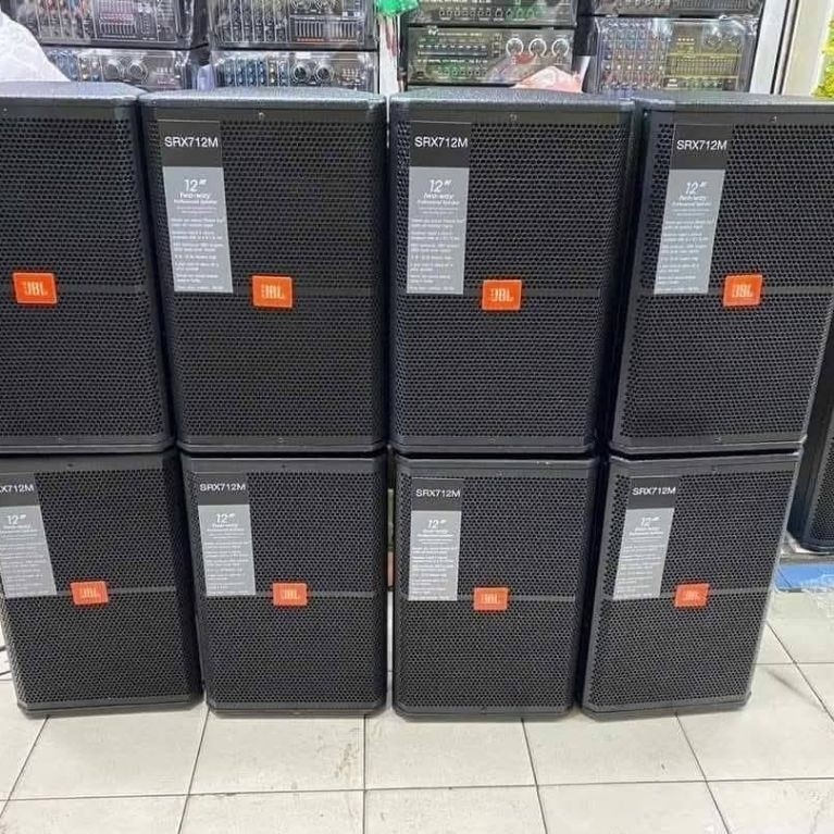 ลำโพง(คู่) 12 นิ้ว SRX712M (Passive) 2 ทาง มีเน็ตเวิร์คในตัว กำลังขับ 500W-800W เสียงพุ่ง ไกล เหมาะส