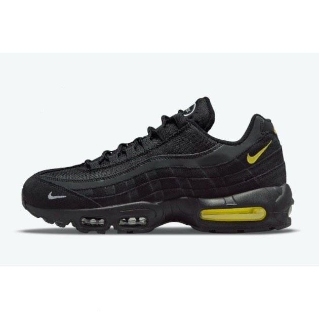 รุ่นล่าสุด Air Max 95 สีดําและสีเหลือง DO6704-001 รองเท้าวิ่งกีฬา