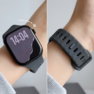 Creative Crooked Tilt สไตล์ซิลิโคนสําหรับ Apple Watch สําหรับ 40 มม.42 มม.41 มม.38 มม.44 มม.45 มม.46 มม.49 มม.กีฬาสายยางสําหรับ iWatch Series 11 10 9 8 7 6 5 4 SE3/2 Ultra