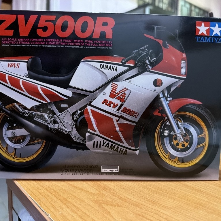 Tamiya 14037 1/12  YAMAHA RZV500R ของใหม่รีโพดักครับตัวหายากเลย