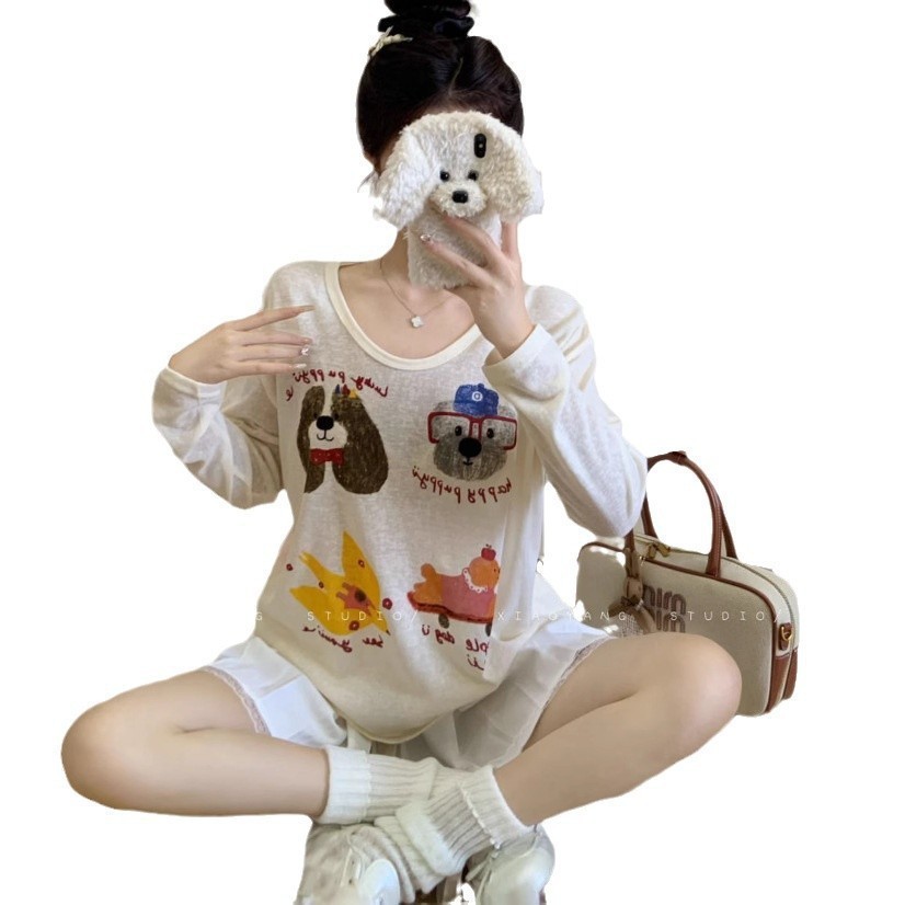 FASHION.61 เสื้อแขนยาวผู้หญิง  เนื้อผ้าบางเบา โปร่งแสงเล็กน้อย  ทรงหลวม สกรีนลาย รุ่น W7884