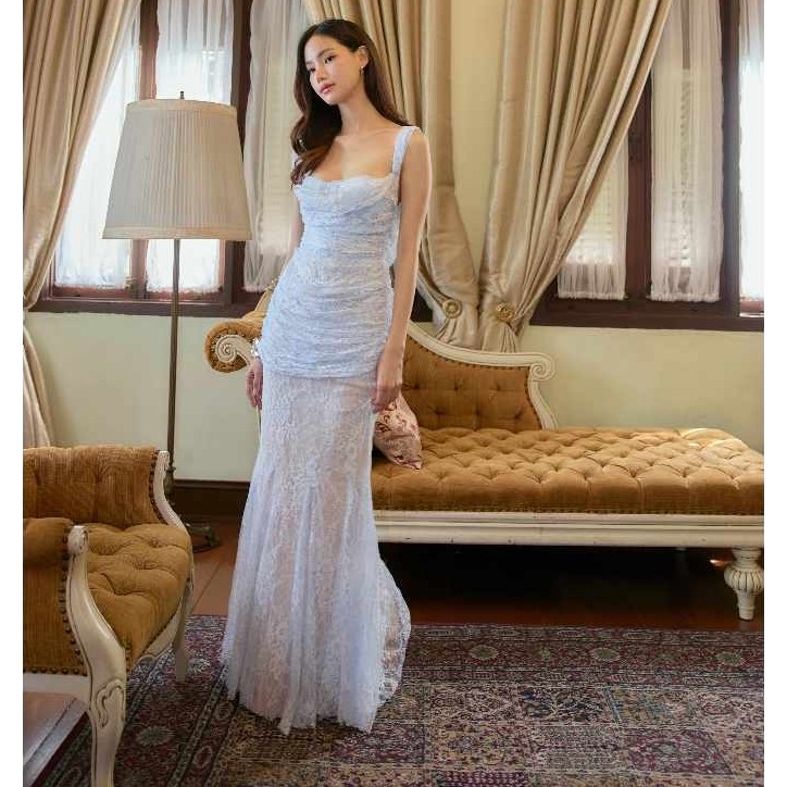 Lady Corset️ กับเดรสลูกไม้ทรง mermaid หางปลา ดีเทลลูกไม้ทั้งตัว ด้านในเป็นคอร์เซ็ตสุดจึ้ง