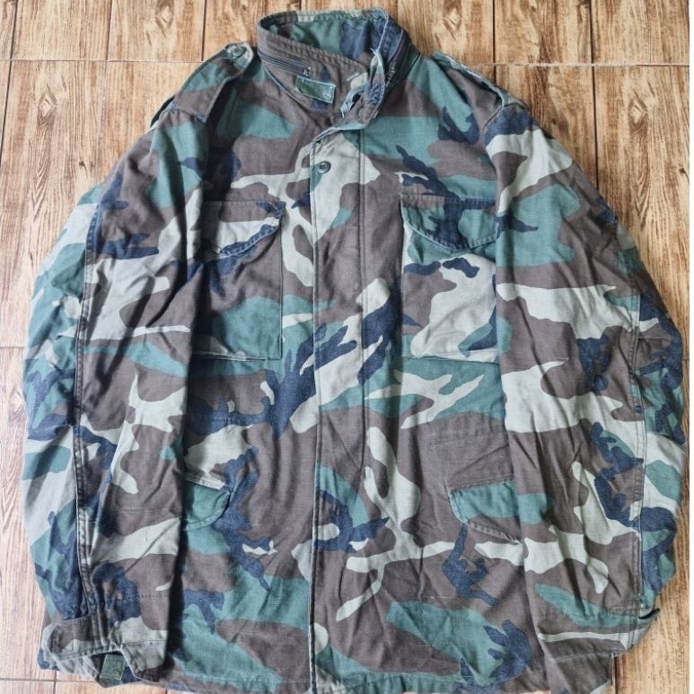 เสื้อแจ็คเก็ตทหาร USA woodland M65  Military Jacket Field vintage รอบอก52"ยาว33"ไหล่21"แขน26" used