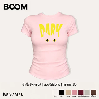 BOOM แฟชั่นY2Kวินเทจ เสื้อยืดคอกลมยืดหยุ่น ทรงกระชับ ลายแมวการ์ตูนสไตล์มินิมอล มีหลายสี แต่งง่าย ใส่สบาย