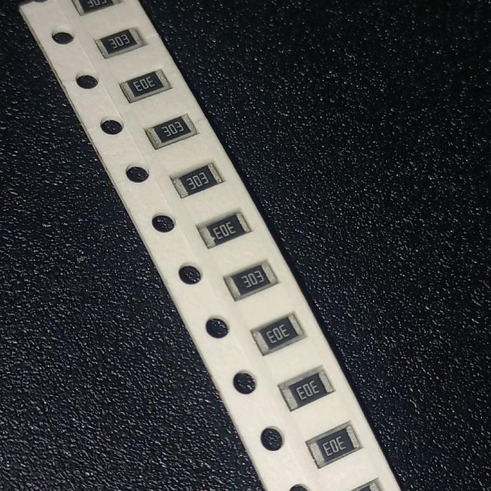 SMD 1206 30k 1/4w Resistor original yageo taiwan รหัส 3002 / 303 30 k R โอห์ม 1/4 วัตต์ชิป stick 30 