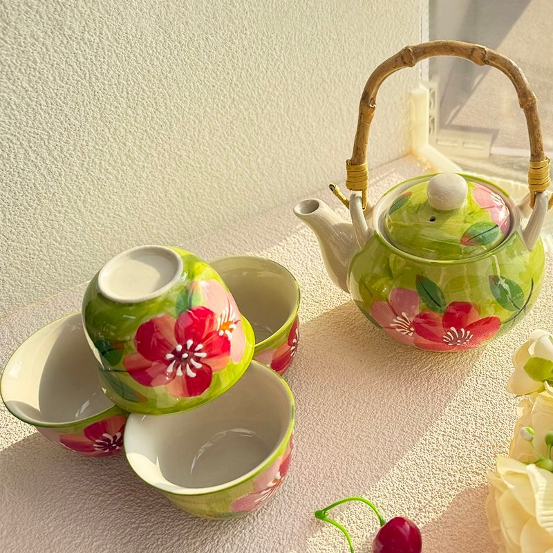 เซรามิค Elegant ทนความร้อน Daisy Relief Design หนา Porcelain ชุดกาน้ําชา 4 ถ้วยและกล่อง 日式 花茶壶 茶具套装 