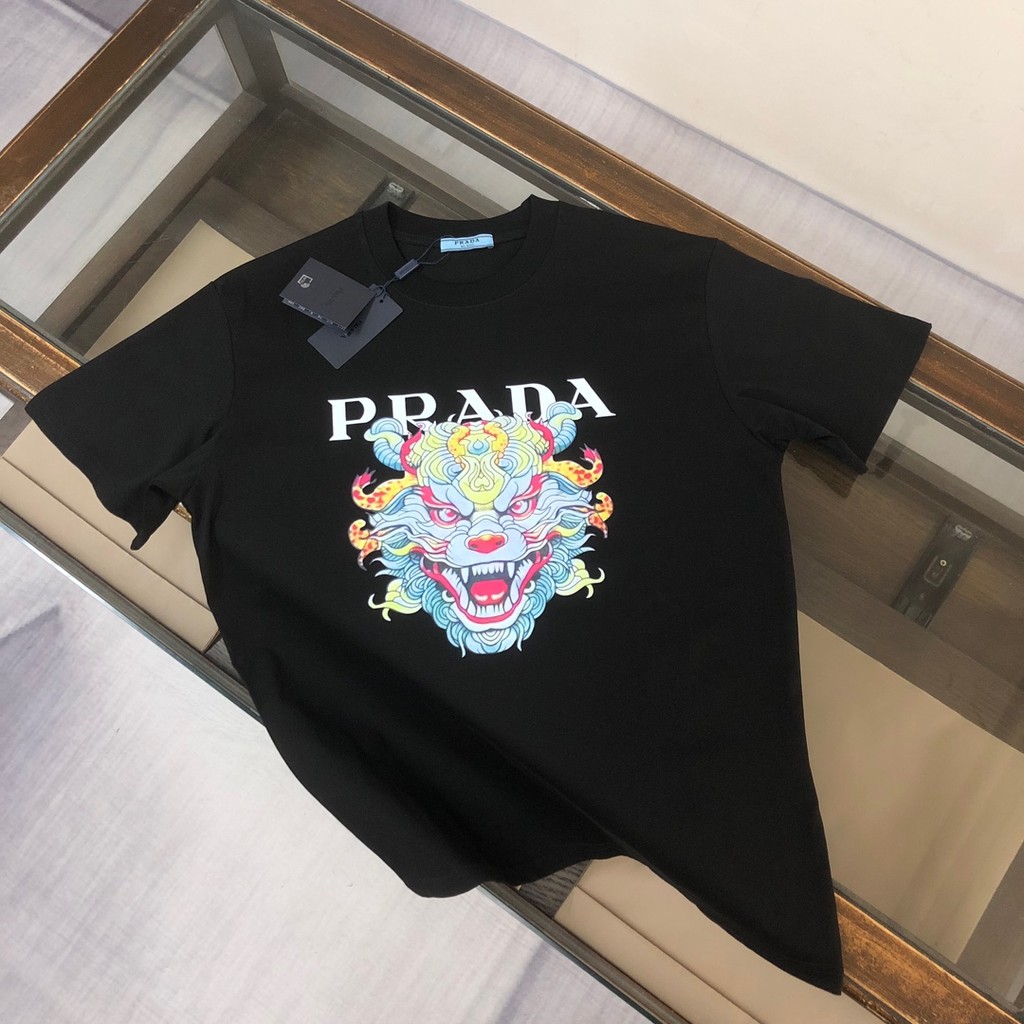Prada Prada ผู้ชายผู้หญิงสไตล์ใหม่สไตล์คลาสสิกหลวม Counter Synchronization High-End ธุรกิจรอบคอ Slim