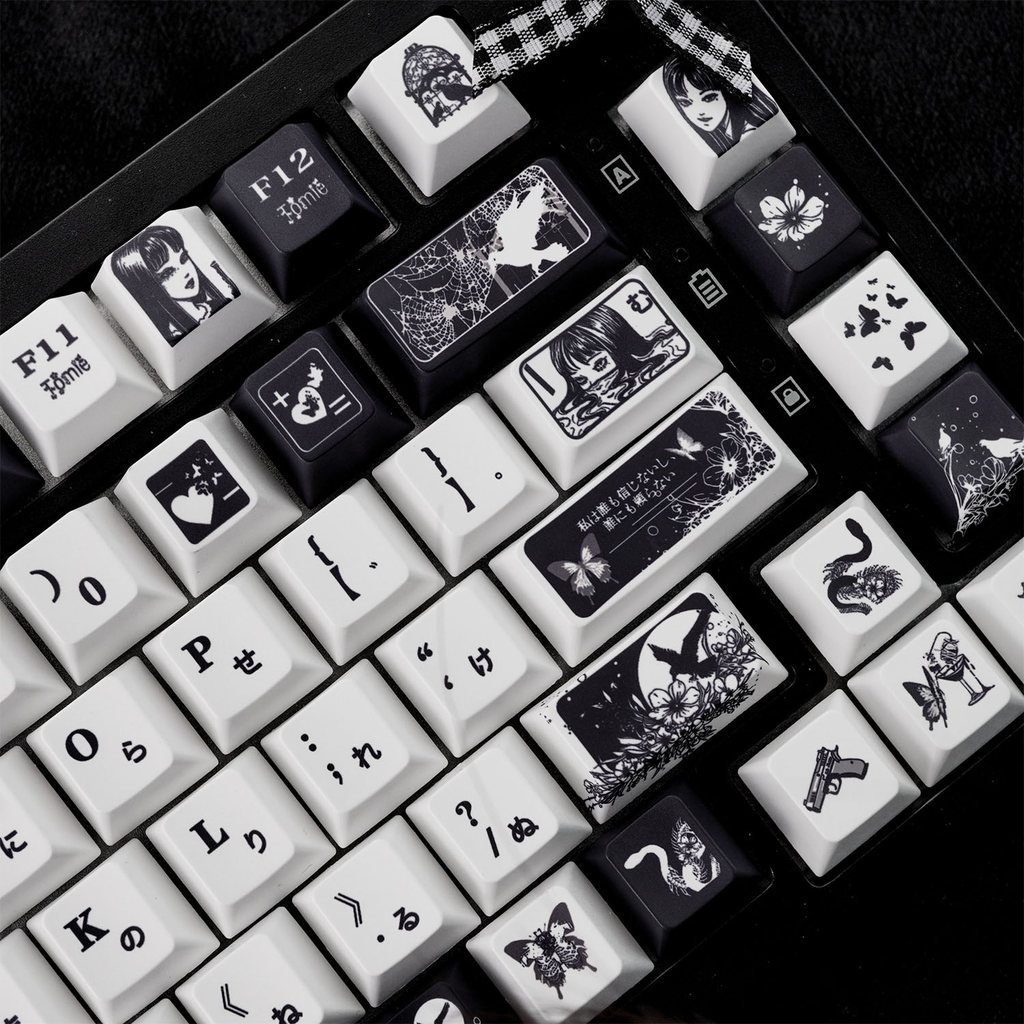EN/TH/ZHUYIN/KR MAIMOOO Tomie Kawakami Keycap MOA/Cherry Profile 120 คีย์ PBT Dye Sublimation Aula F75 Ajazz AK820 Whacky Cool Keycaps สีดําสีขาวอะนิเมะสาว Keycaps