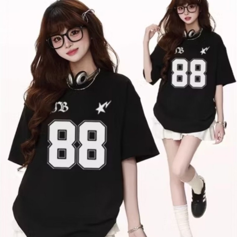 เสื้อยืดวินเทจ เลขที่. 88 Oversize Top Motif เสื้อกีฬาหมายเลข 88