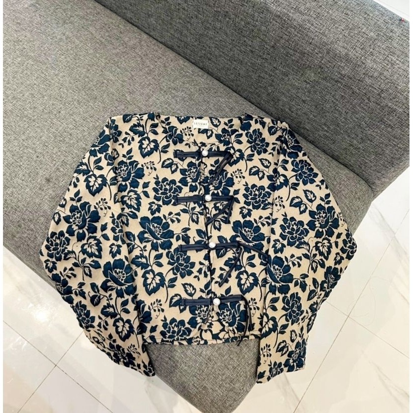 น้ําหอม Aruna Outer โดย ตามสตูดิโอ
