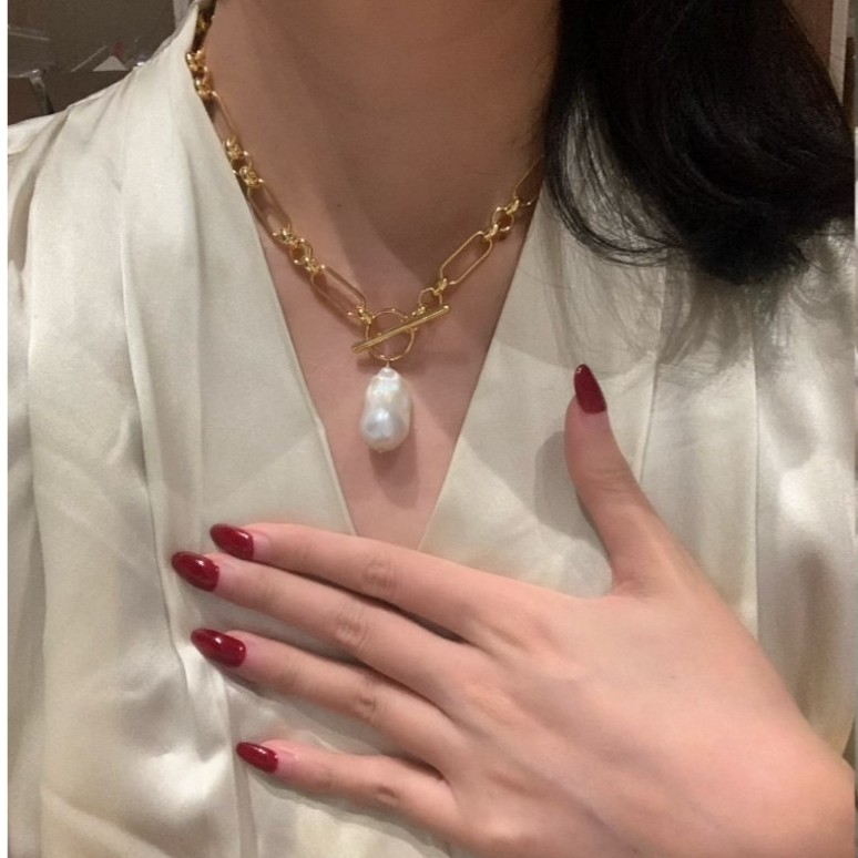 Vachette Clasp Pearl Drop Elegant 24K Gold Plated Front Cover Chain Necklace