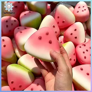ซ้ายน่ารักแตงโมของเล่นฟื้นตัวช้านุ่มบีบผลไม้เพื่อบรรเทาความวิตกกังวลสนุก GHT