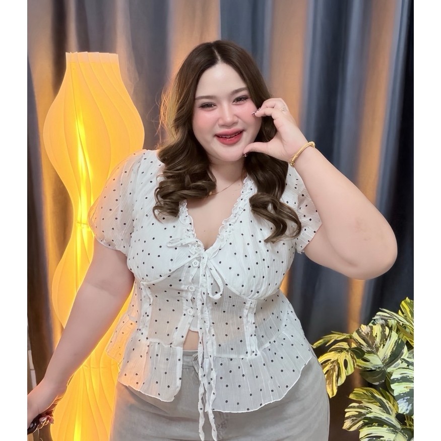 เสื้อพลัสไซส์ รุ่น ง70 Mellow Dot อกใหญ่ใส่ได้ เสื้อสาวอวบ ผูกอก ลายจุด ผ้าชีฟอง สม็อคเอว ใส่สบาย ไม่รัด