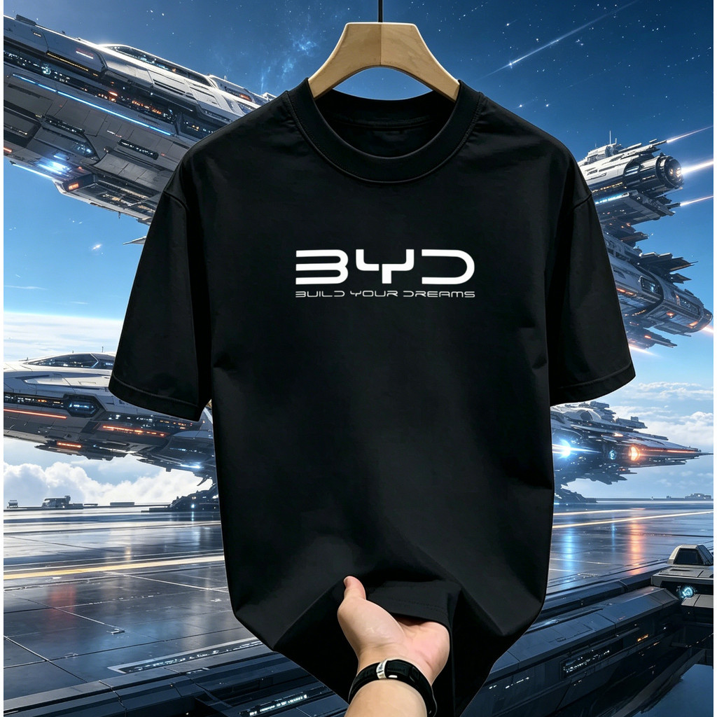 (จัดส่งภายใน 24 ชั่วโมง) เสื้อยืดแขนสั้น คอกลม โลโก้รถยนต์ไฟฟ้า BYD "Dream Building" รุ่นใหม่ เนื้อผ้า 160 GSM ใส่ได้ทั้
