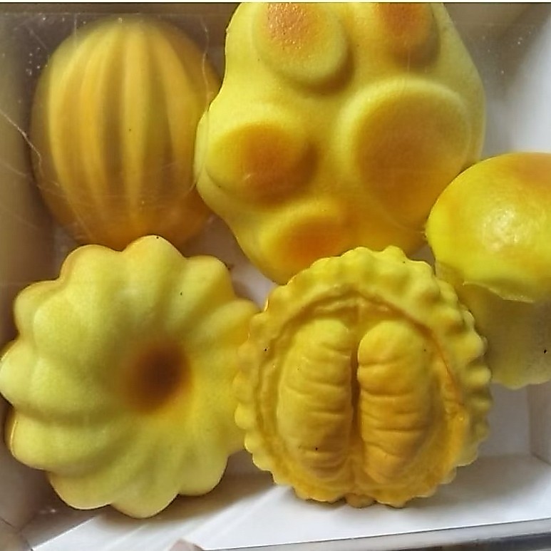 สกุชชี่ขนมปัง แบบสโลว์ และมีกลิ่มหอม พร้อมกิน เอ๊ยย! พร้อมส่ง