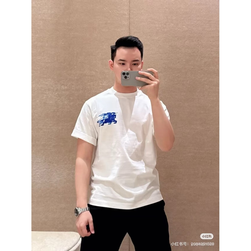 BURBERRY BURBERRY ผู้ชายผู้หญิง Plus ขนาดแขนสั้นคู่สไตล์แฟชั่นฤดูใบไม้ผลิ 2025 ฤดูใบไม้ร่วง Slim-fit