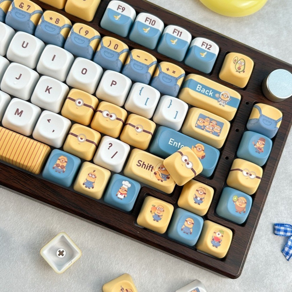 MAIMOOO Despicable Me การ์ตูน Keycaps MOA โปรไฟล์ 120 คีย์ PBT Dye Sublimation Aula F75 Ajazz AK820 EN/TH/KR น่ารักรอบสีเหลือง Minions Keycaps