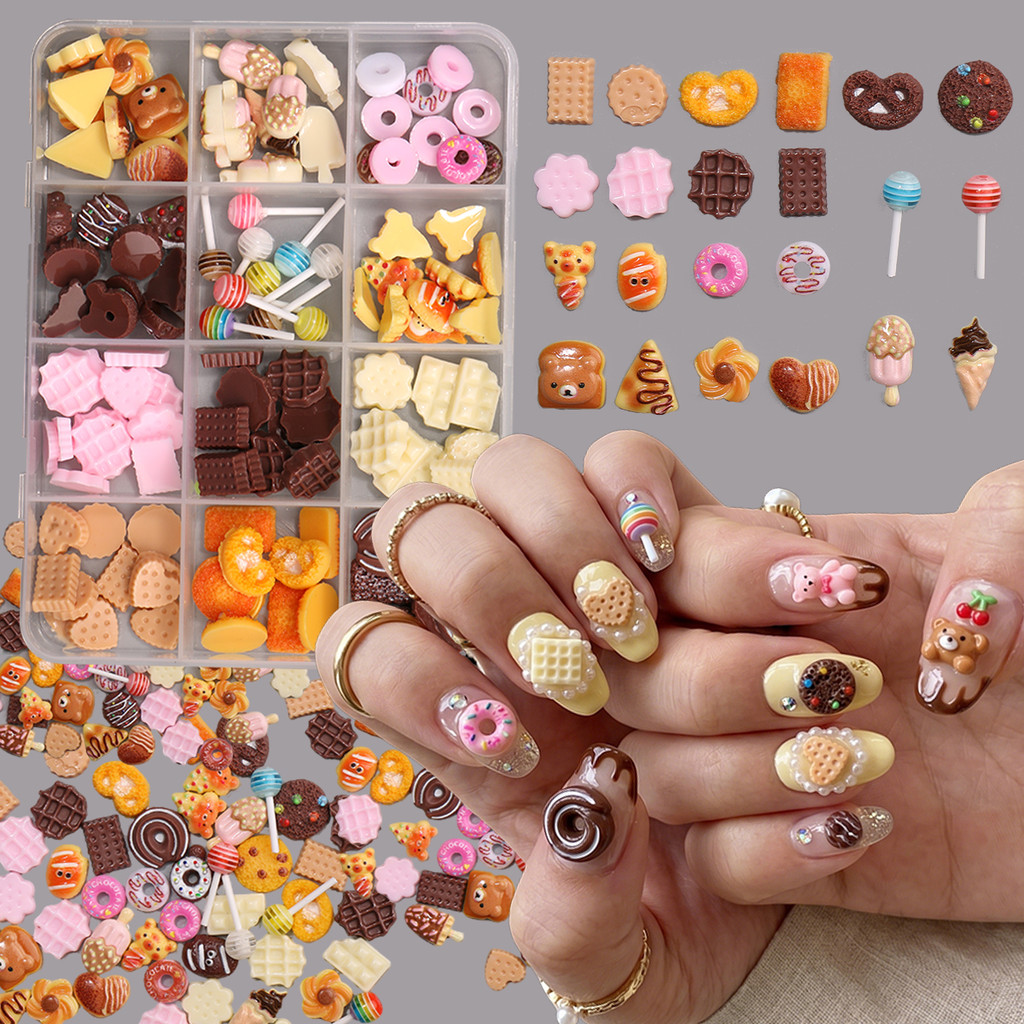HAMA Kawaii 3D ขนมเล็บ Charms ชุด 12 กริดผสมน่ารัก Candy ช็อกโกแลตคุกกี้เรซิ่น Flatback หินอัญมณีสําหรับเล็บอะคริลิค DIY อุปกรณ์ตกแต่งเล็บ