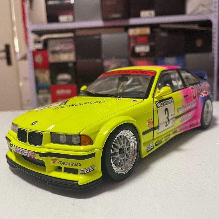 1: 18 UT BMW 3 Series BMW E36 M3 GTR Racing Alloy Car Model ข้อบกพร่อง Out-of-Print สินค้าคงคลัง Old
