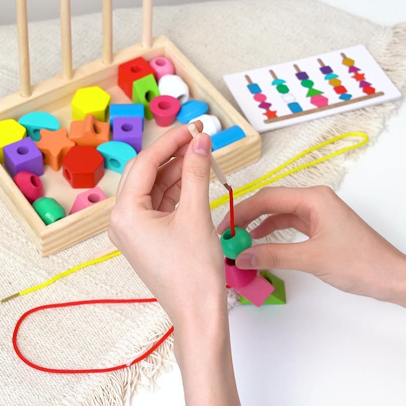 เด็ก Montessori Early Education ชุดคอลัมน์รูปทรงเรขาคณิตการจับคู่กราฟิกการสอน Aids Building Blocks W