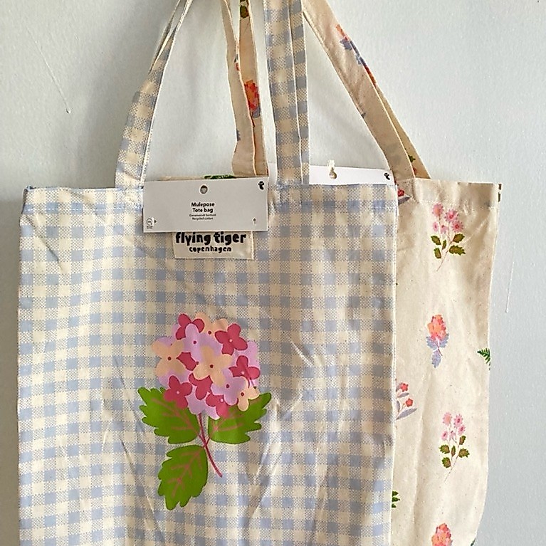 Flying Tiger Copenhagen totebag 🌸 มี 3 ลาย