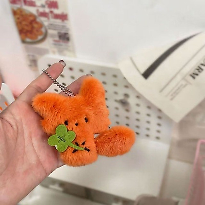 Lucky Four-Leaf Clover Fox พวงกุญแจตุ๊กตาน่ารักถุงผ่อนคลายอุปกรณ์เสริมของขวัญที่ไม่ซ้ํากัน