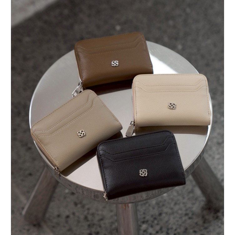 Perota “Mocha” Wallet มาพร้อมกล่อง