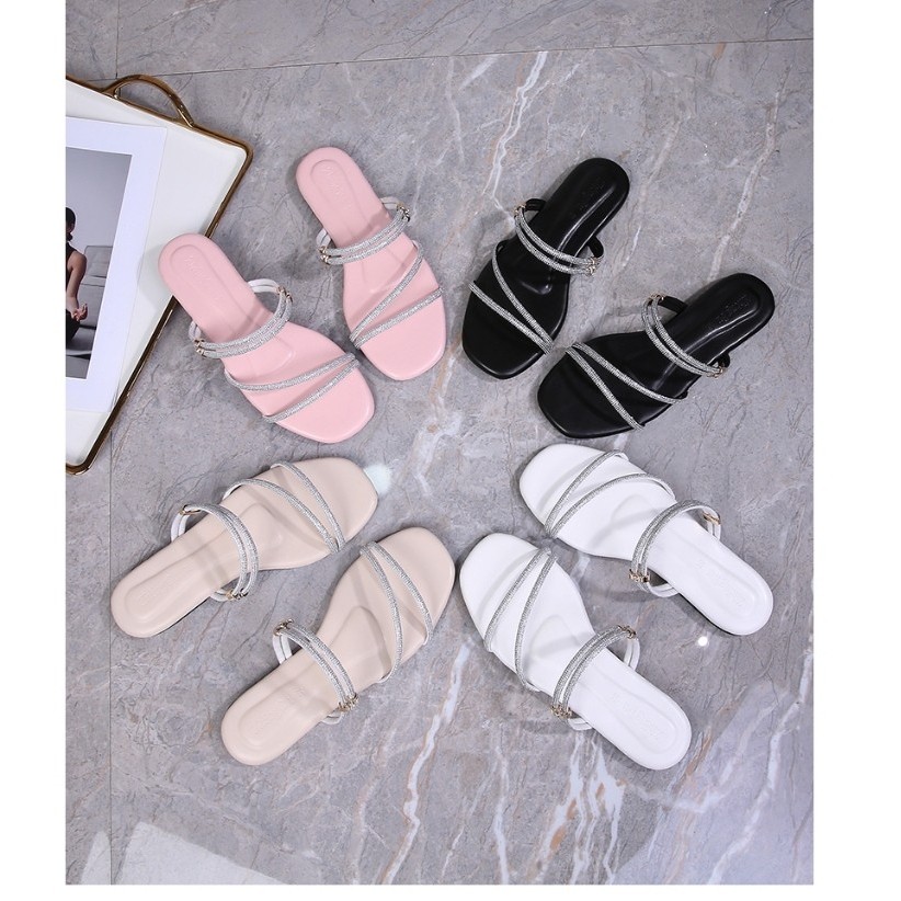 CF.HOME รองเท้าแตะส้นแบนประดับคริสตัลสำหรับผู้หญิงรองเท้าแตะแบบสวมสำหรับใส่ไปเที่ยวฤดูร้อนสายคาดเพชรดีไซน์หรูหรา.BB050