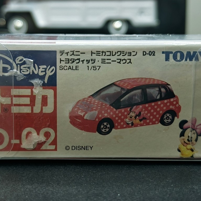 TOMICA Domeka D-02 Disney Series Minnie Toyota Vitz