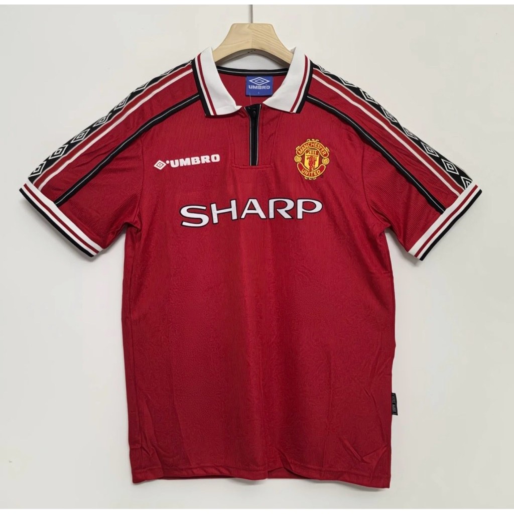 Retroเสื้อกีฬางานเรโทมีแต่เสื้อไม่มีกางเกง