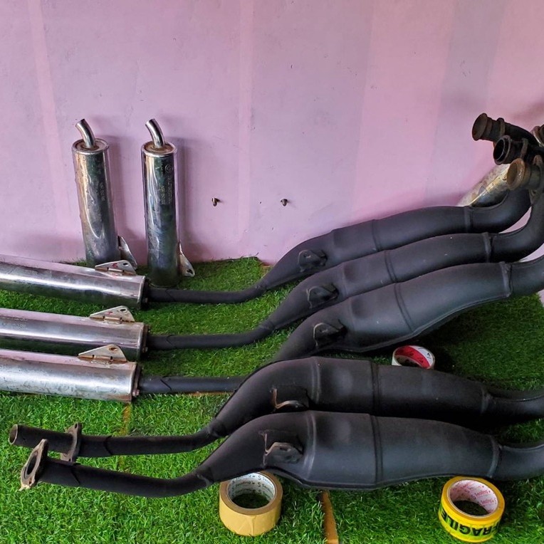ท่อ Honda Nsr 150 RR (ตากลม)แท้ถอด มือสอง เก็บสีดำ ไม่ผุ ไม่ทะลุ ใช้งานได้ทันที (ท่อเต็มใบ,คอท่อไม่ม