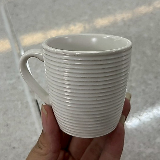 แก้วกาแฟ แก้วดริปกาแฟ แก้วดื่มชา สีขาวเงาลายเส้น ทำจากเซรามิกเนื้อดี เข้าไมโครเวฟได้
