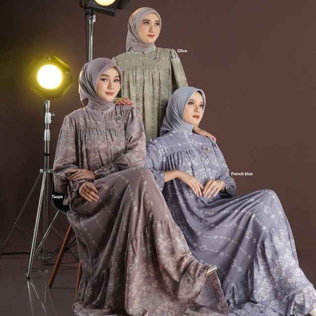 ชุดเดรส Cardera โดย Nadheera Luxury