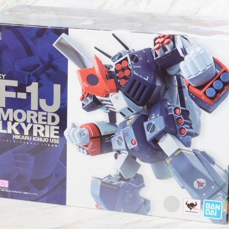 Bandai DX Chogokin YF-29 Durandal Valkyrie (Maximilian Jenius Custom) โมเดลสมบูรณ์
