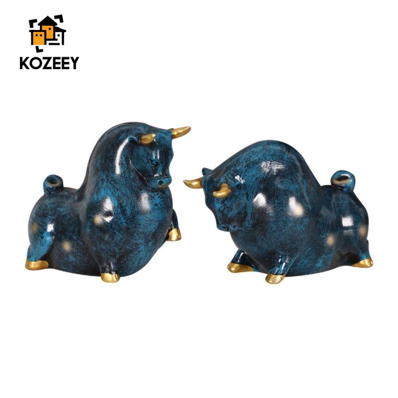 KOZEEY 2 ชิ้น Bovine รูปปั้นสะสม Bovine Figurine Gold Highlight ตกแต่งรายการสําหรับตู้