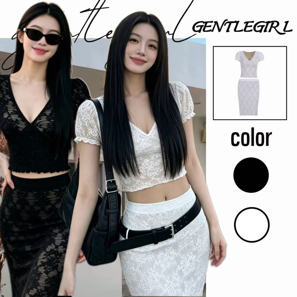#GG🎀ชุดเสื้อและกระโปรงรัดรูปคอวีผ้าลูกไม้สุดเย้ายวนสำหรับฤดูร้อนของผู้หญิง ชุดสองชิ้นสุดเซ็กซี่