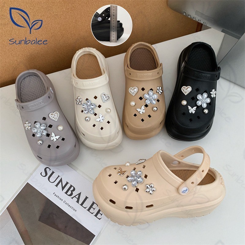 SUNBALEE 🤴🏻 SUN8694 รองเท้าแฟชั่น พื้นสูง 8 เซน ทรงหัวมน สีพื้นมินิมอล วัสดุ EVA น้ำหนักเบา พร้อมตัวติดแฟชั่น