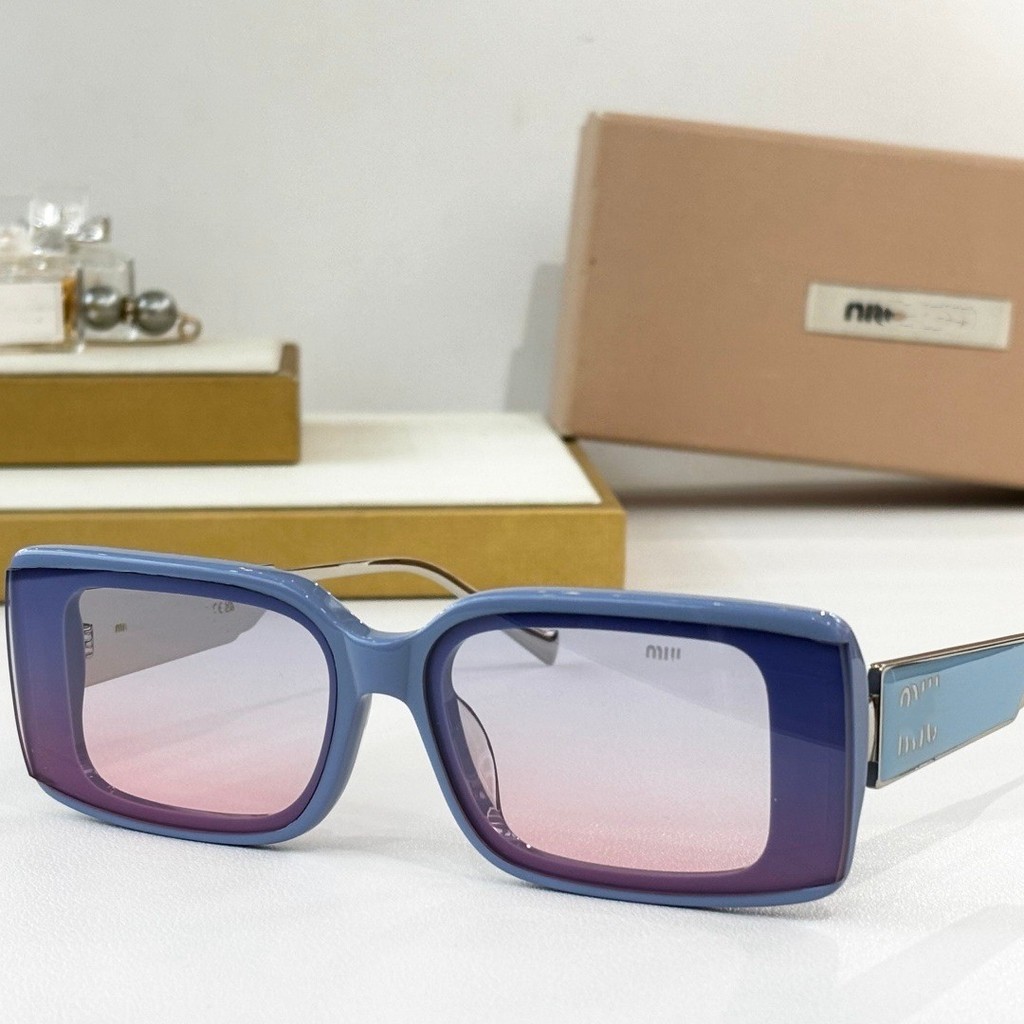 MIUMIU New sunglasses, the same style as popular on social media, with a square frame made of acetat