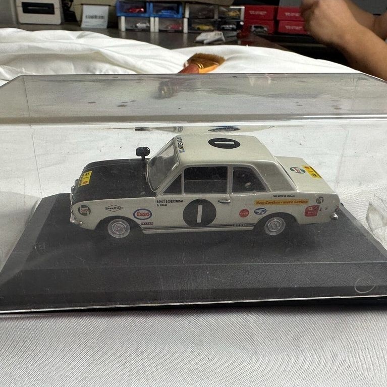 SKID ยี่ห้อ 1/43 Scale Peugeot kkr453 Racing Model Appearance As Shown in the Picture กระจกหลังขวาพร
